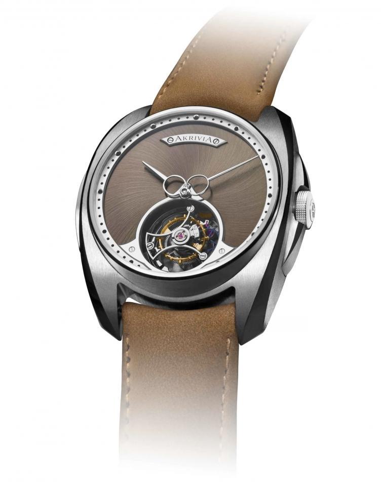 AKRIVIA （Tourbillon Heure Minute）