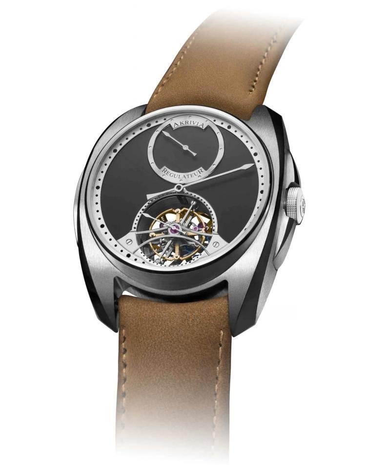 AKRIVIA （Tourbillon Regulator AK04）
