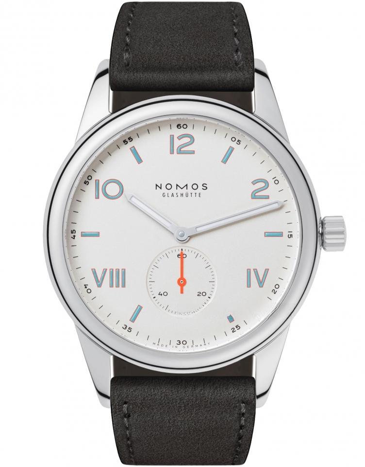 NOMOS 735